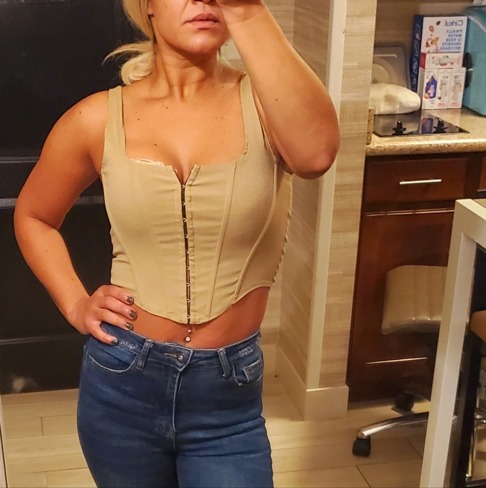 Top - Picture 4 of 5
